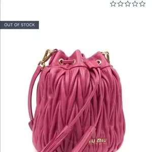 ショルダーバッグ・ポシェット MIU MIU MATELASSE BUCKET BAG Miu Miu | Bags | Miu Miumatelasse Magenta Ladies Bucket Bag
